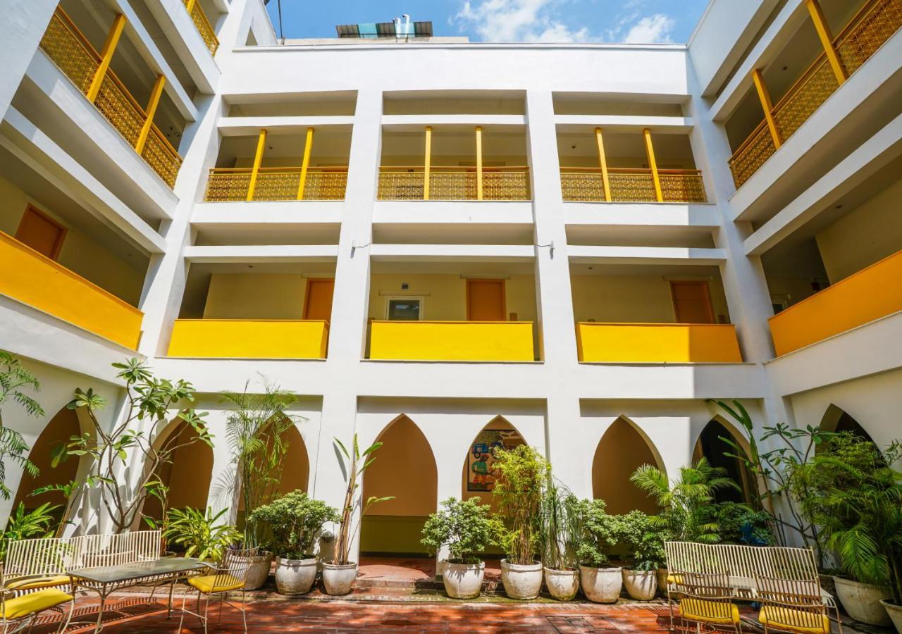 Bloom Boutique L Signature Towers होटल