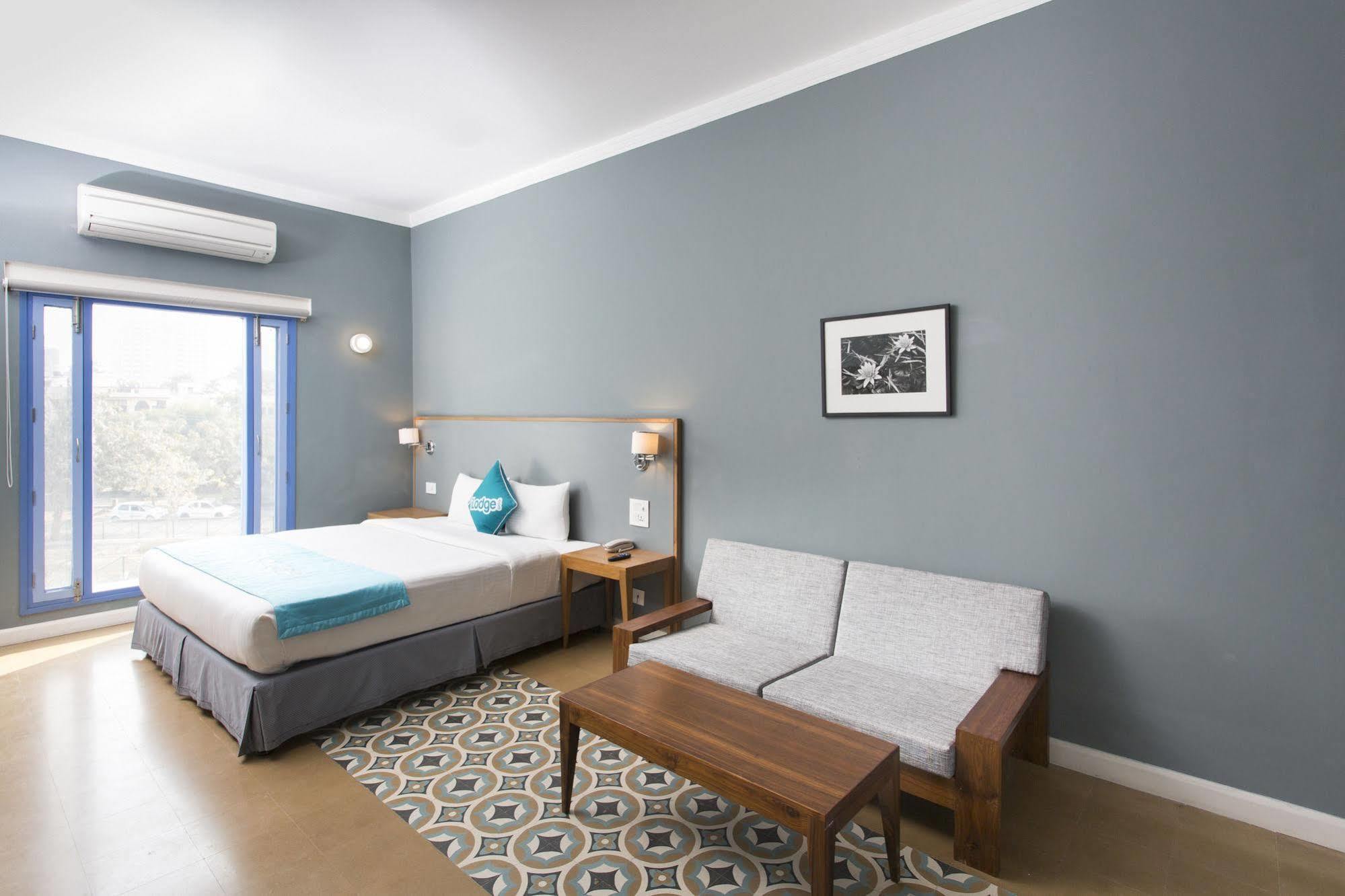Bloom Boutique L Signature Towers होटल 4*